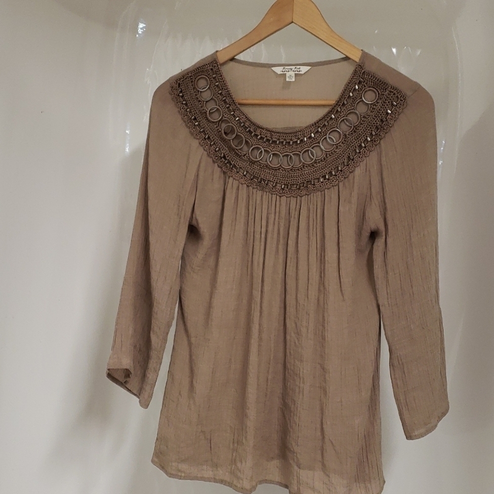 Krazy Kat brown top size medium 3/4 sleeve